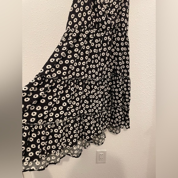 Maurices Floral Tiered Macrame Back Flowy Dress Women’s Size XL - Picture 2 of 8